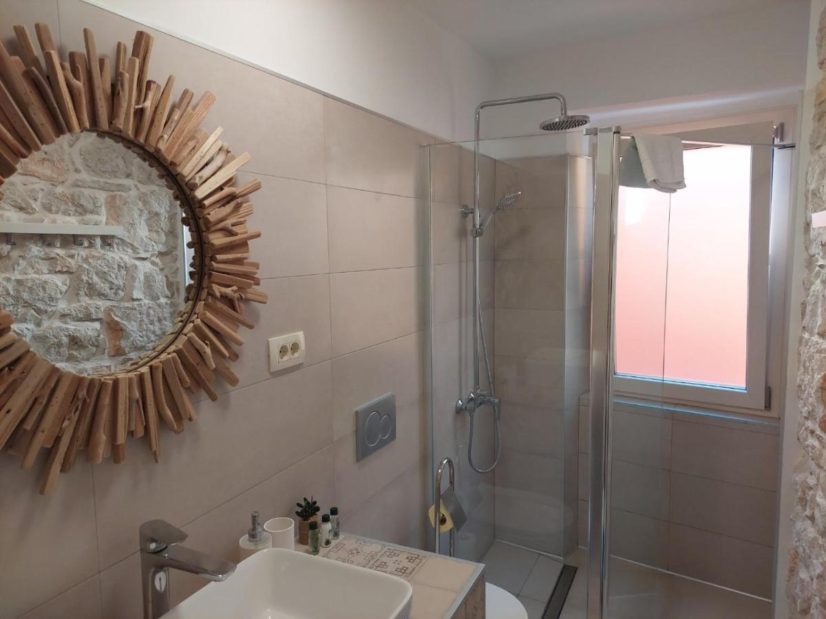 Apartment Lino - City Center Rovinj Buitenkant foto